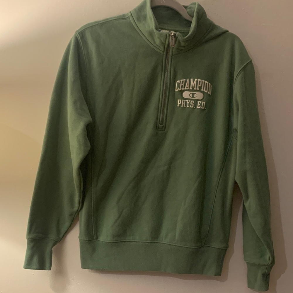 Champion Women's Green Zip-Up Sweater - Preloved